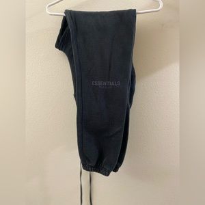 Men's Fear of God Essentials Sweatpants (Core Collection Black)